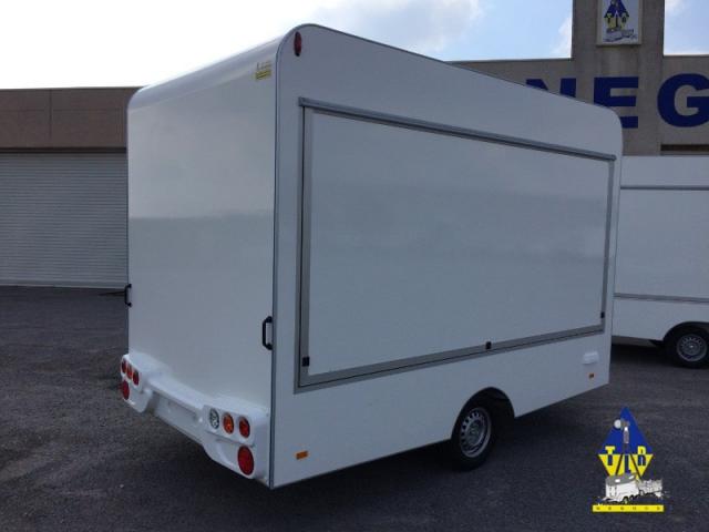 REMORQUE FOOD TRUCK / VENTE AMBULANTE SIMPLE ESSIEU SANS EQUIPEMENT