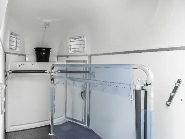 VAN 2 ESSIEUX FREINES EQUITOS ALU ROUES EXTERIEURES HUMBAUR