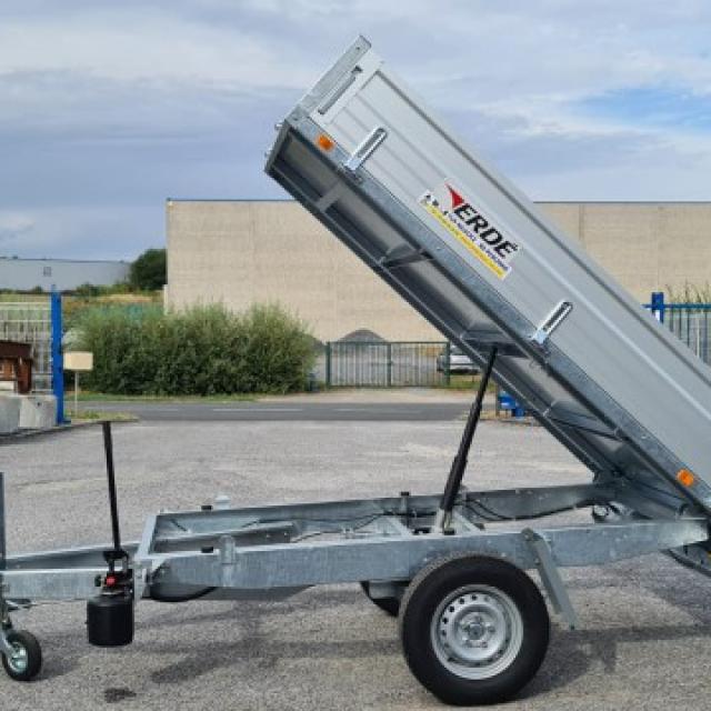 REMORQUE BENNE SIMPLE ESSIEU FREINE 1300 KG EN PROMO 